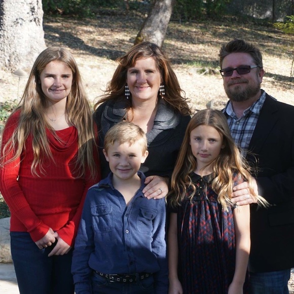 Meet your Posher, Courteney - Picture 3 of 3